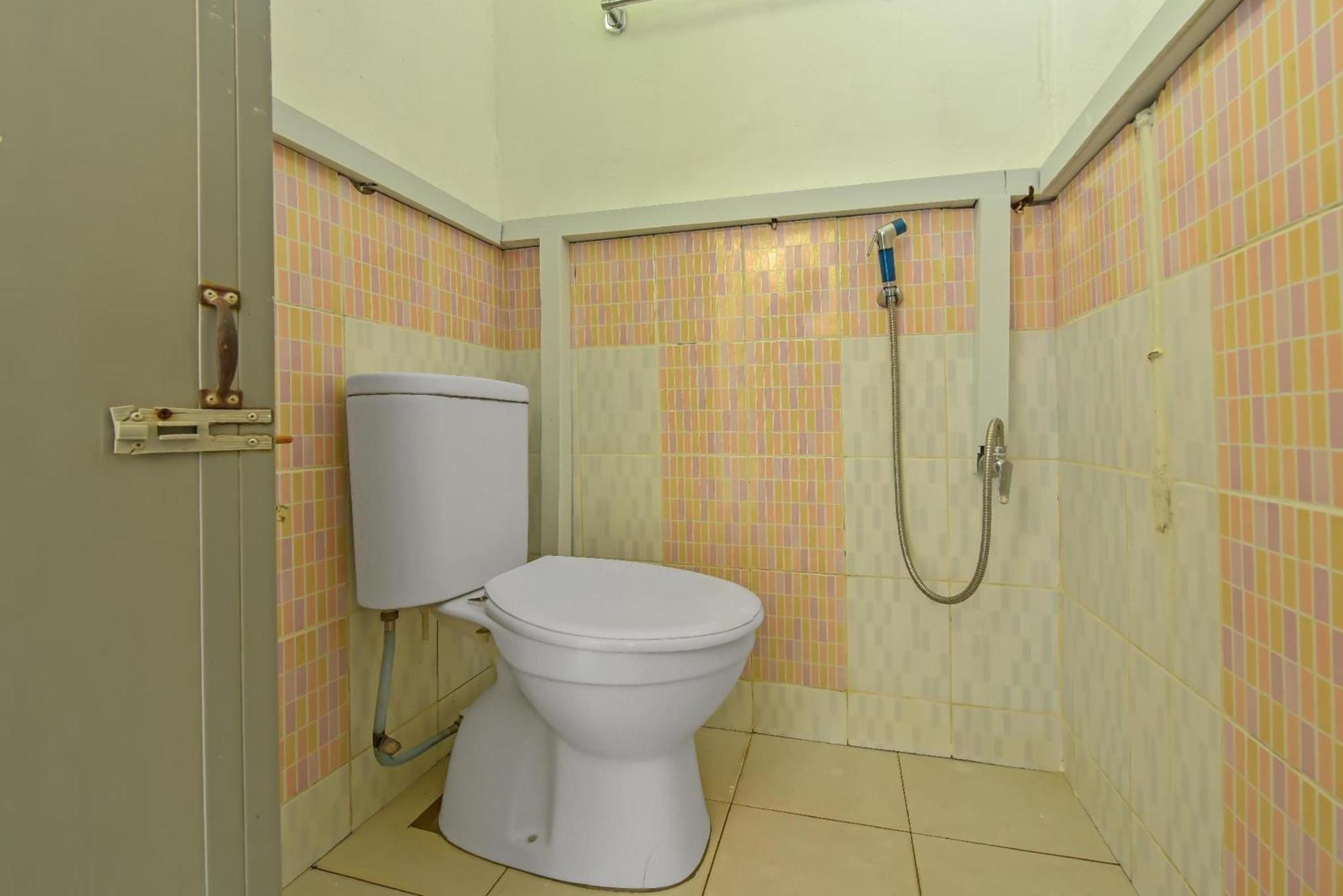 קואלה טרנגאנו Oyo 90744 Bari Indah Beach Resort מראה חיצוני תמונה