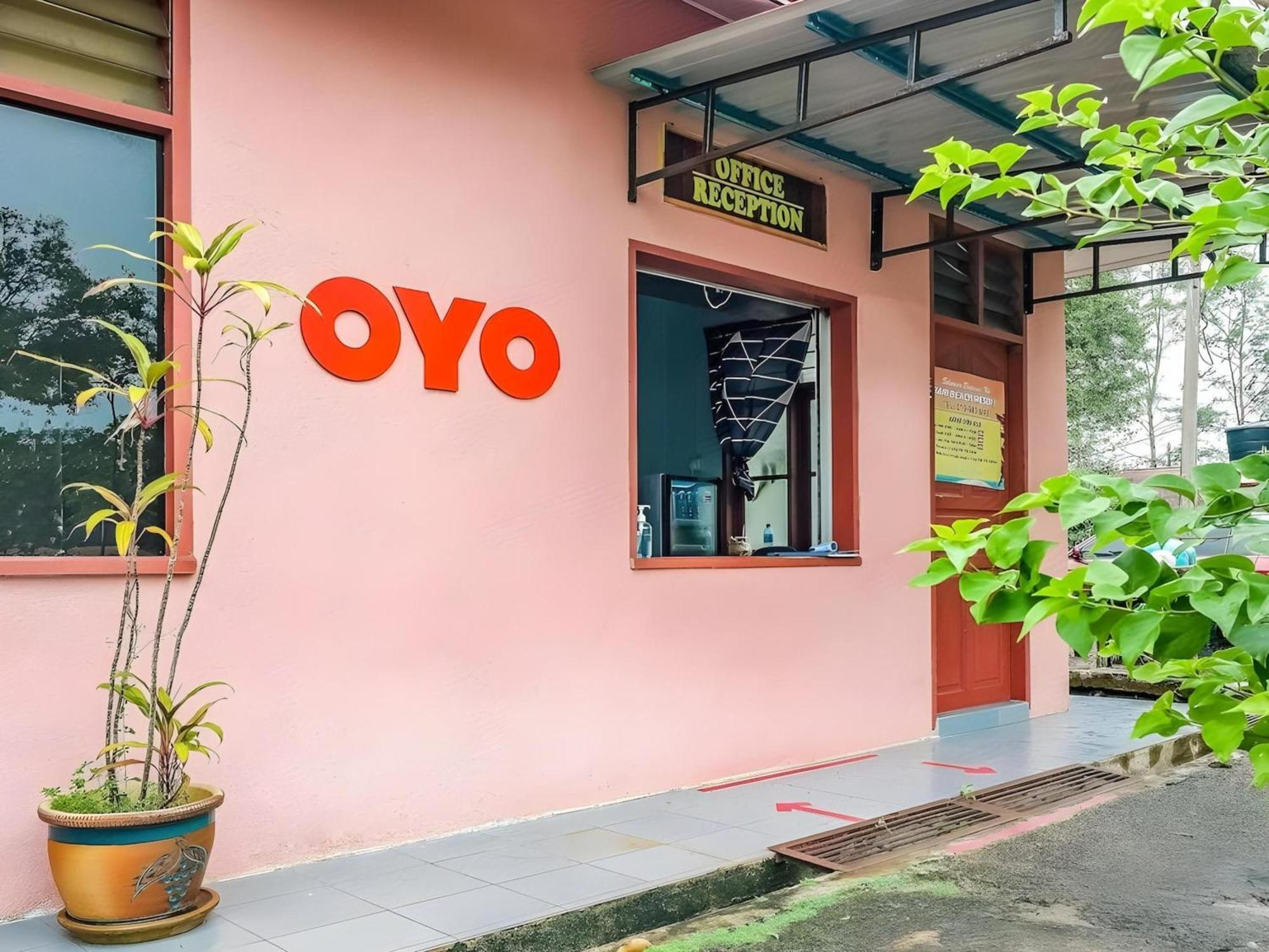 קואלה טרנגאנו Oyo 90744 Bari Indah Beach Resort מראה חיצוני תמונה
