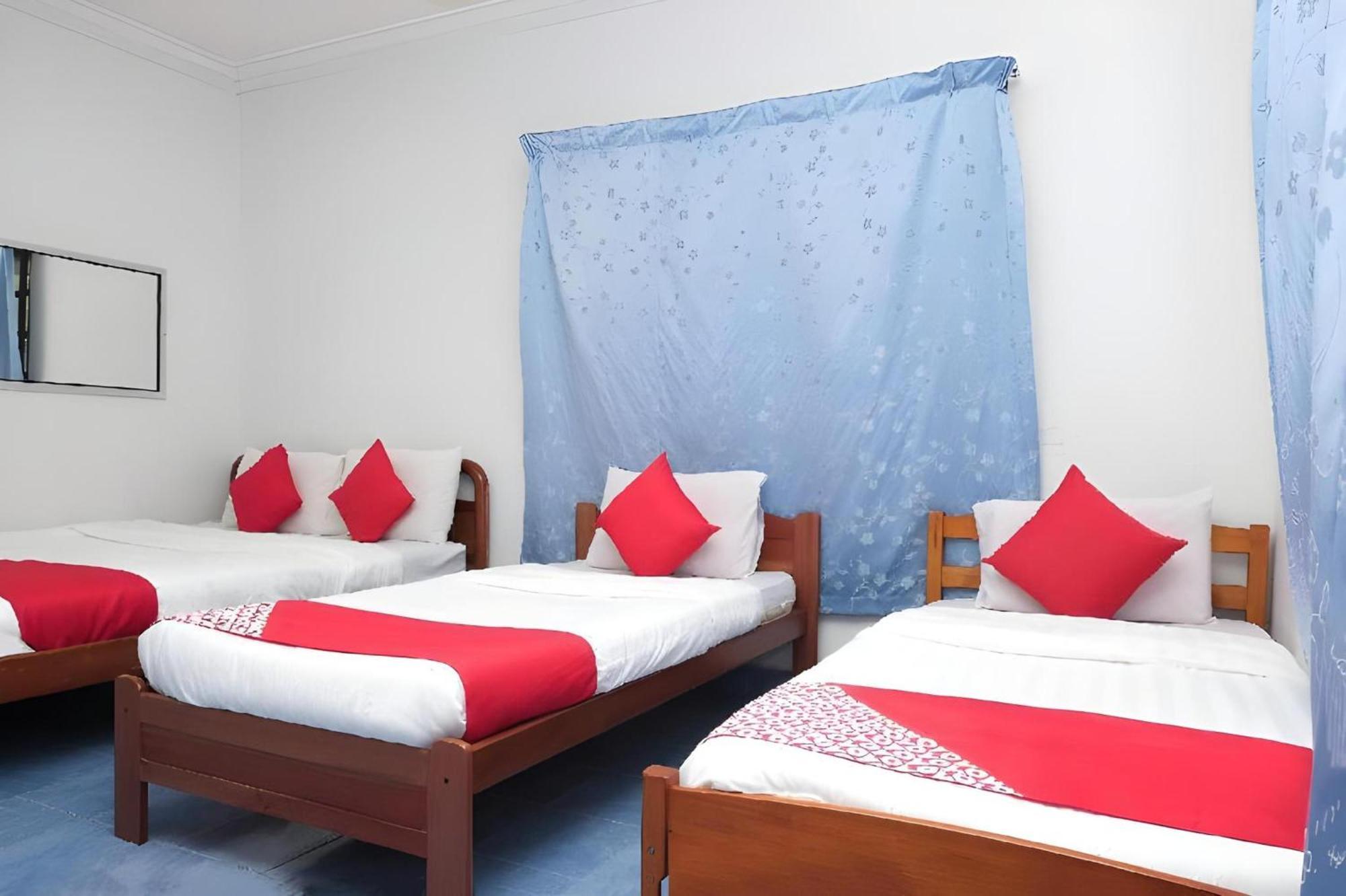 קואלה טרנגאנו Oyo 90744 Bari Indah Beach Resort מראה חיצוני תמונה